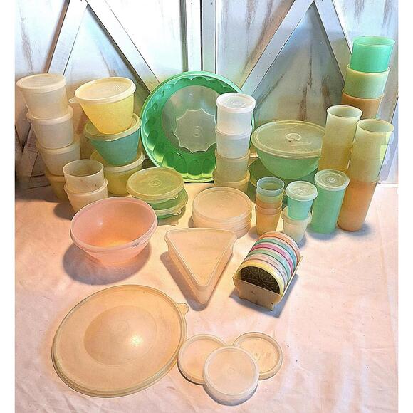72pc Lot of Vintage Tupperware Various Items and Conditions - Picture 1 of 9
